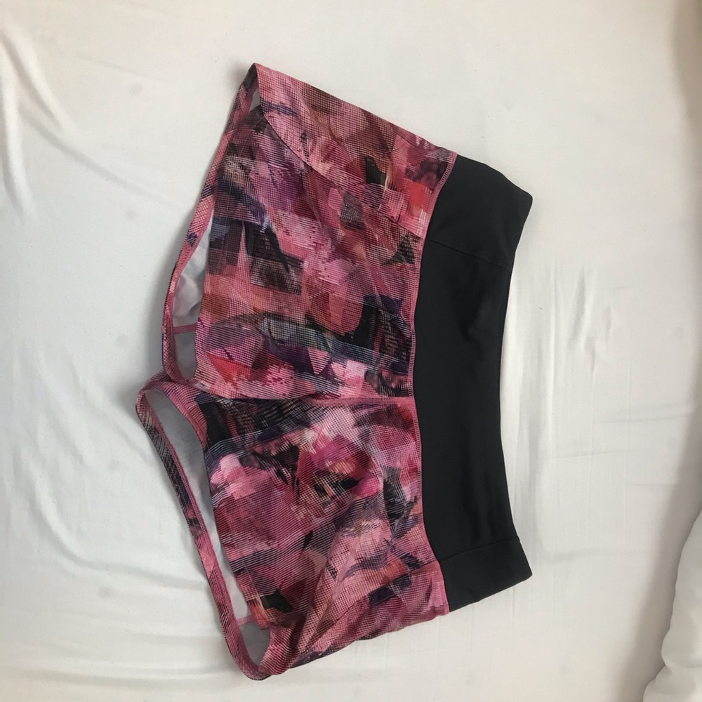 Lululemon run time shorts
